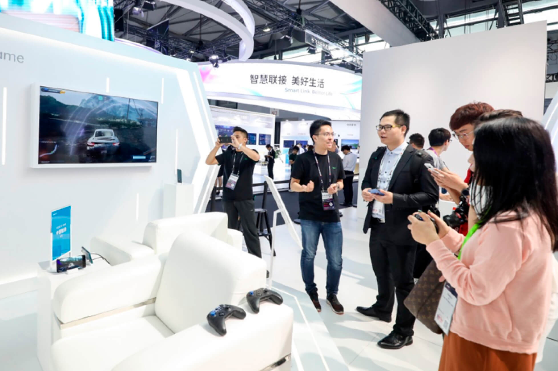 OPPO、革新的なアンダースクリーンカメラ技術を MWC上海2019で発表