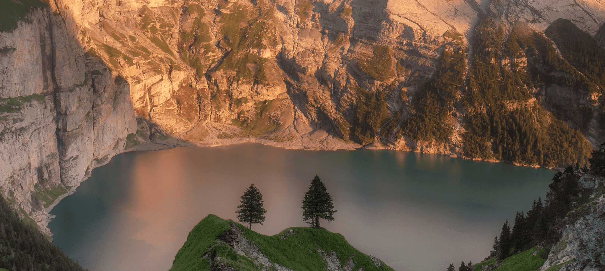 צג Punch-Hole צבעוני בקצב ריענון של 90 Hz